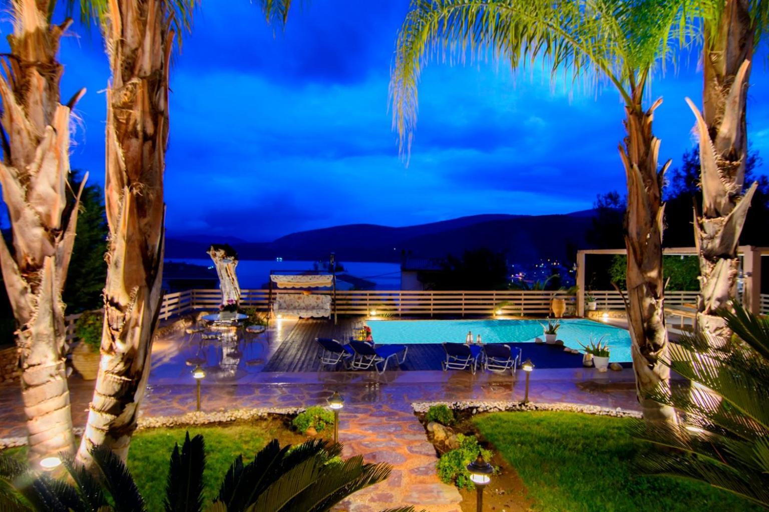 Villa Maira Luxurious With Private Swimming Pool Kórfos Exteriér fotografie